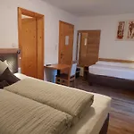 Haus Felsneck