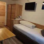 Haus Felsneck Зёльден