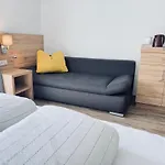 Haus Felsneck Bed & Breakfast