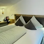 Bed & Breakfast Haus Felsneck Solden