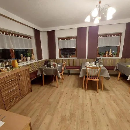 Haus Felsneck לינה וארוחת בוקר 4*
