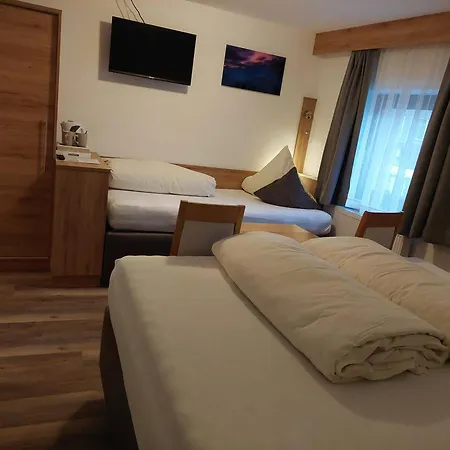 לינה וארוחת בוקר Haus Felsneck זולדן