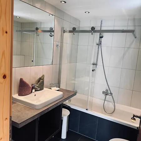 Haus Felsneck 3*