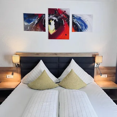 Haus Felsneck Bed and breakfast