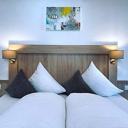 Haus Felsneck Bed & Breakfast 3*