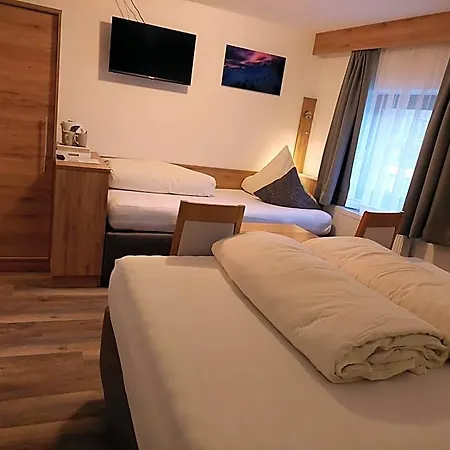 Haus Felsneck 3* Sölden