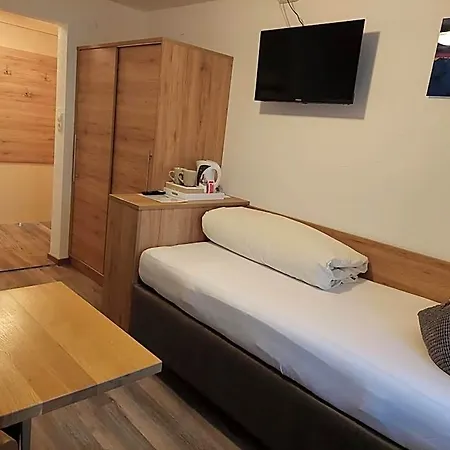 Bed & Breakfast Haus Felsneck 3*