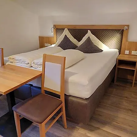 Haus Felsneck 3*