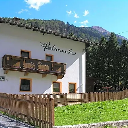 Bed & Breakfast Haus Felsneck 3*