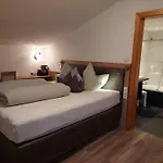 Haus Felsneck Frühstückspension 3*